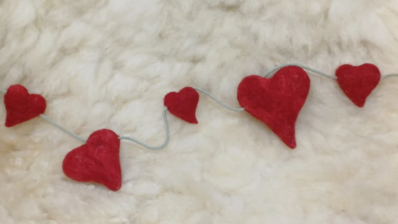 Romney Marsh Wools Valentine's Heart Felt Garland Online Shop